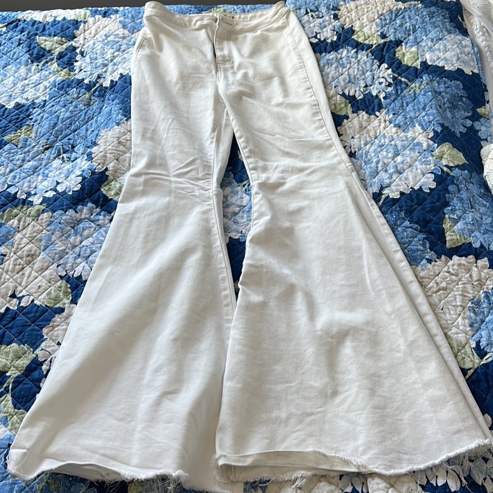 Free People white denim jeans